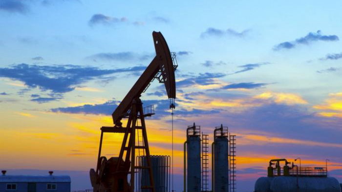 Нефть продолжает дорожать на новостях из Китая