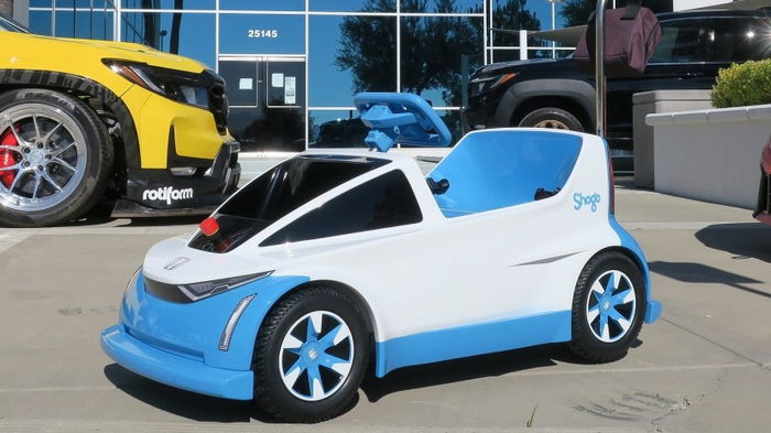 Спорткар для самых маленьких: Honda создала необычный детский электромобиль (фото)