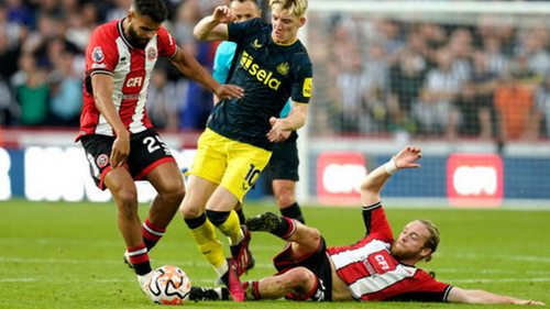 Ньюкасл разгромил Шеффилд, установив рекорд АПЛ