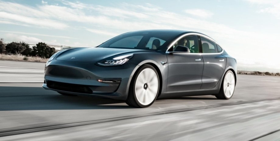 Ремонт электромобилей Tesla обходится на 25% дороже авто с ДВС — исследование