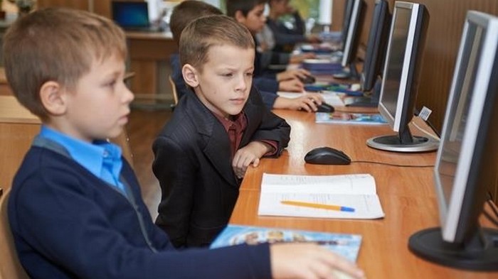 Кабмин выделил миллиард на компьютеризацию школ