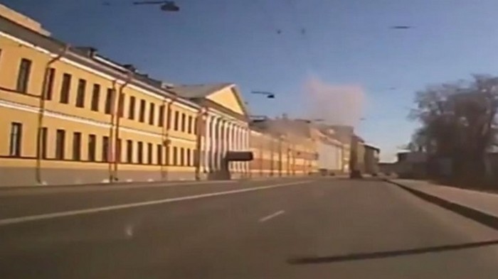 Момент взрыва в петербургской военной академии попал на видео