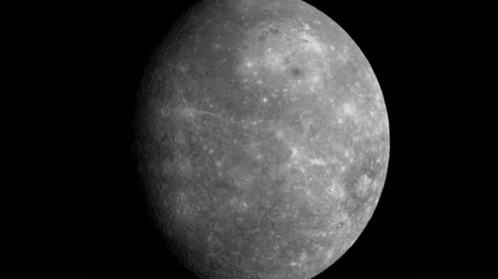На Меркурии обнаружили экзотические соляные ледники: под ними может существовать жизнь