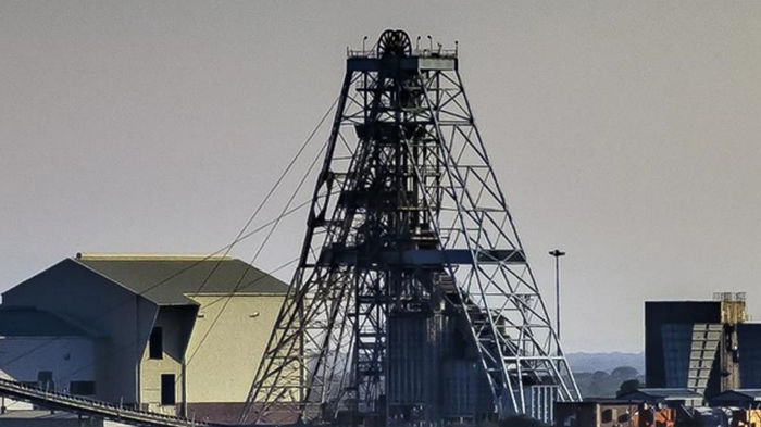 В ЮАР упал подъемник на шахте, погибли 11 человек