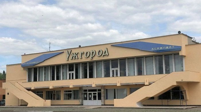 Экс-чиновнице объявлено подозрение за раздачу земель аэропорта Ужгород