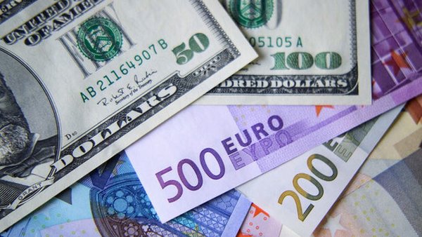Доллар дешевеет третий день подряд: НБУ резко снизил официальный курс