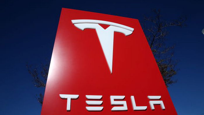 Tesla — вторая: на мировом рынке электромобилей появился новый лидер