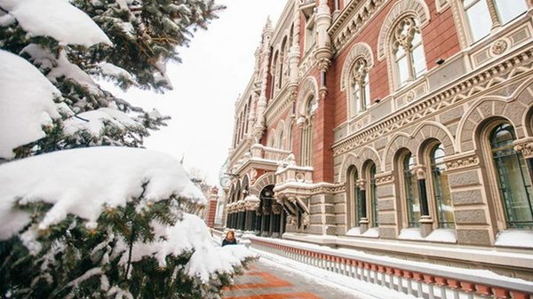 НБУ зафиксировал всплеск ввоза в Украину наличной валюты