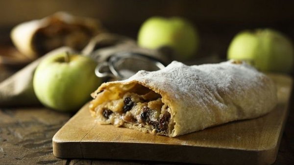 Яблочный штрудель: настоящий австрийский рецепт