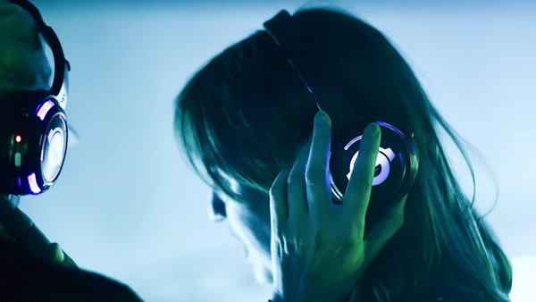 Вредное воздействие на слух громкой музыки