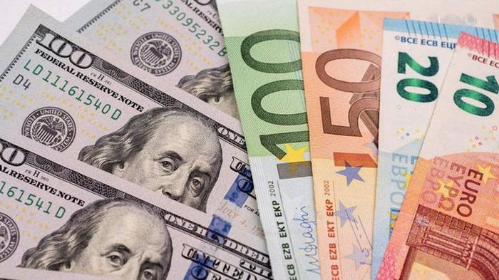 Доллар подорожал после резкого снижения: НБУ обновил официальный курс