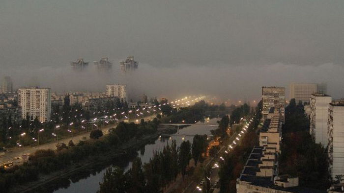 Киев накрыл густой туман. В полиции дали советы водителям и пешеходам