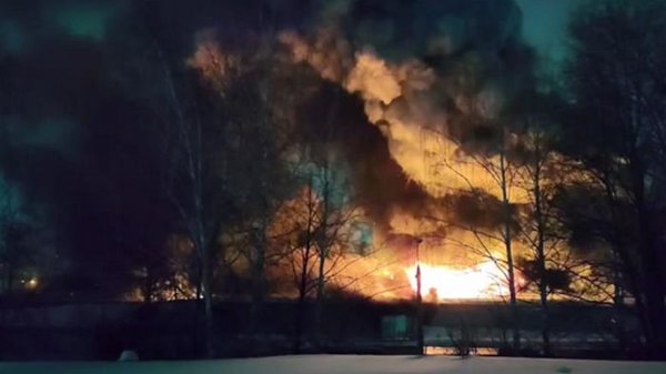 В российском Ижевске вспыхнул масштабный пожар