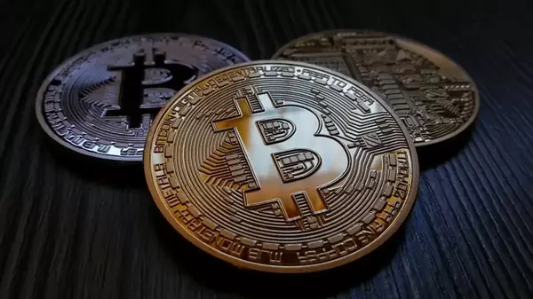Bitcoin установил рекорд стоимости за последние три года, — Bloomberg