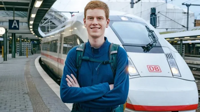 Подросток почти два года живет в поезде