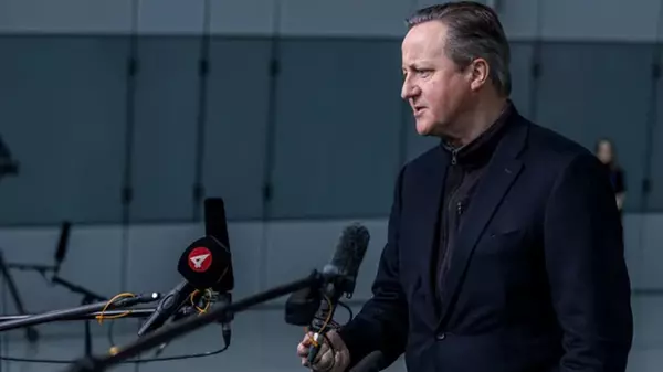 Кэмерон призвал Израиль не отвечать на атаку Ирана
