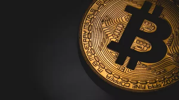 Bitcoin снизился в цене на 7,9% до 61 842 долларов