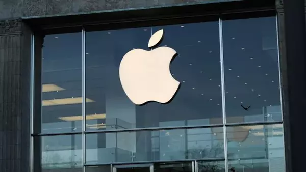 Ведет переговоры с OpenAI. Apple намерена внедрить искусственный интел...