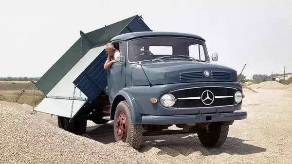 Выпускали с 1959 года: знаменитый Mercedes-Benz снимают с производства (фото)