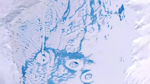 Слякоть в Антарктиде распространяется быстрее плесени: на ее долю приходится 57% воды (фото)