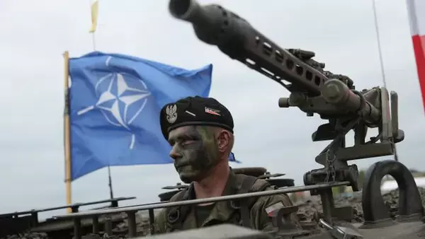 Если Трамп победит, НАТО ожидает «радикальная переориентация», — Polit...