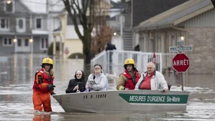 В Канаде паводок затопил более тысячи домов