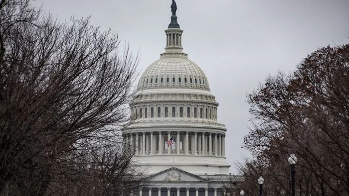 Грозит шатдаун: Трамп и Маск сорвали голосование за временный бюджетный план