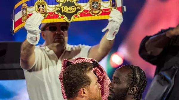 Знаковый бой: Альварес и Кроуфорд будут драться за рекордный пояс