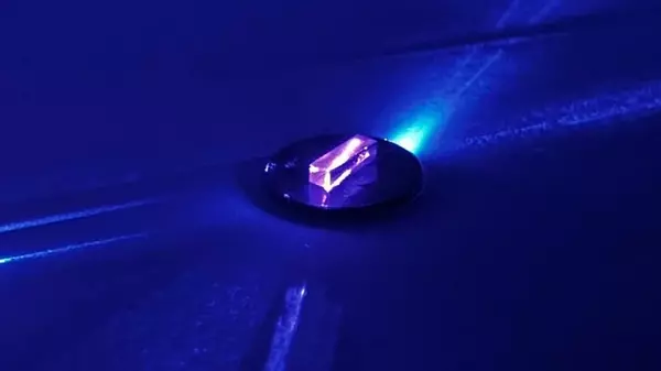 Считалось невозможным: свет ведет себя не так, как предполагалось и это изменит технологии