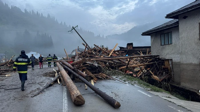 Ливни вызвали наводнение в Румынии, есть погибший
