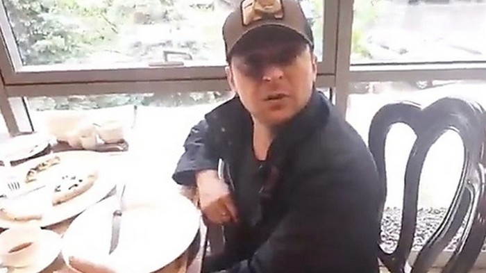 У Владимира Зеленского в пиццерии попросили о помощи (видео)