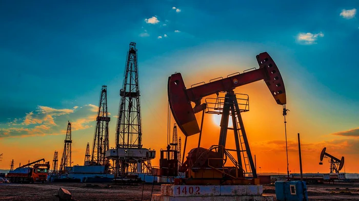 ОПЕК+ согласилась на увеличение добычи нефти