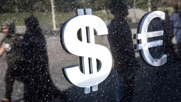 Доллар и евро подорожали в обменниках