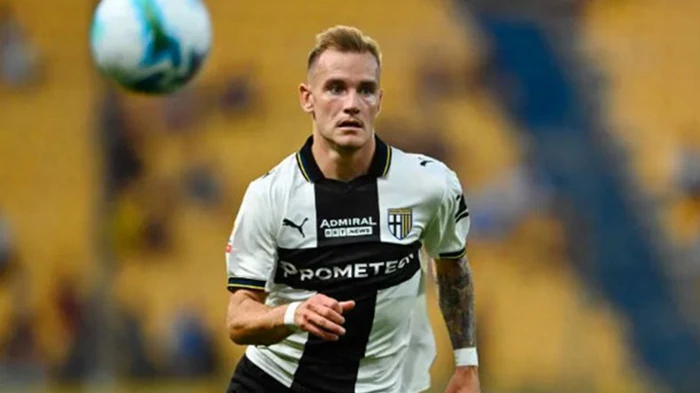 Новичок Пармы выбыл менее чем через неделю после перехода