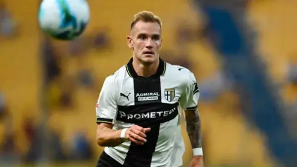 Новичок Пармы выбыл менее чем через неделю после перехода