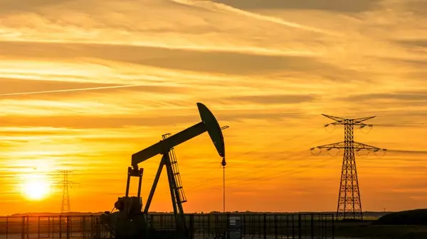 Нефть колеблется возле максимума: что происходит на рынке