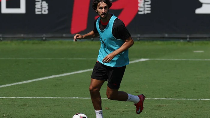 Милан готов отпустить одного из своих игроков в саудовский клуб