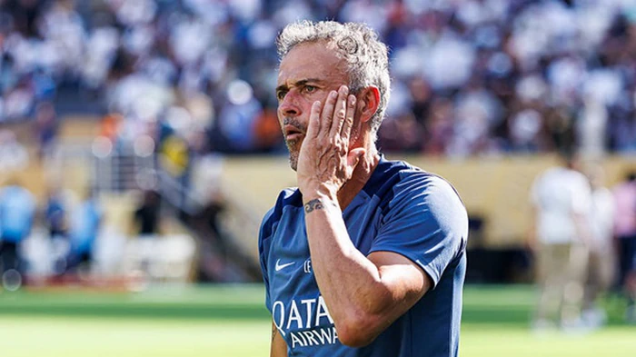 Главный тренер ПСЖ был госпитализирован с переломом и прооперирован