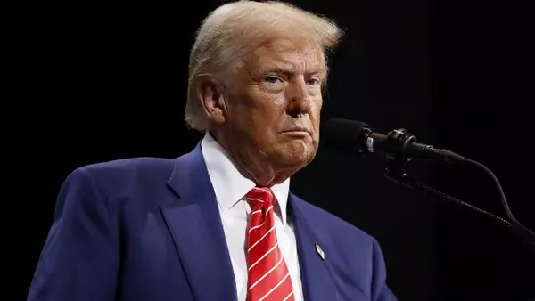 Трамп снова едет в Британию: королевская семья готовит нечто особенное для президента США