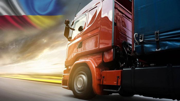 Вантажні перевезення до Польщі з ANVI-Trans: надійність, швидкість та безпека