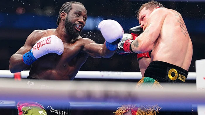 Видеообзор боя Альварес – Кроуфорд: самые яркие моменты