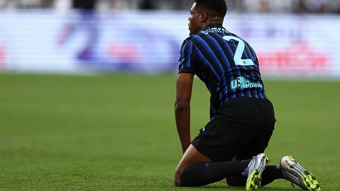 Манчестерские клубы ведут борьбу за результативного защитника