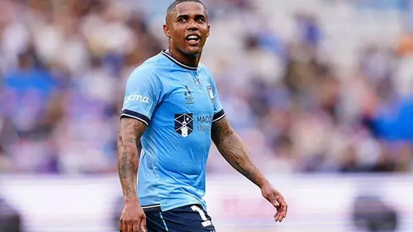 Дуглас Коста больше не будет играть за Сидней: его семья для него важнее