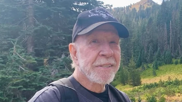 Чак Норрис покорил действующий вулкан в Калифорнии