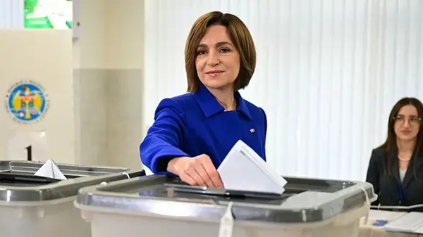 Санду проголосовала на выборах в парламент Молдовы