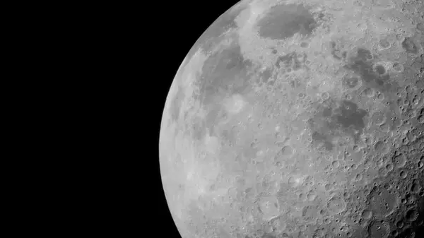 Ученые объяснили загадочную ржавчину на Луне: с Земли дует особенный ветер