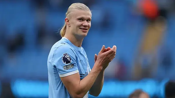 Два гола Холанна сделали его национальным героем