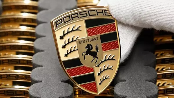 Porsche пересмотрела планы: ставка на ДВС и гибриды вместо электромобилей
