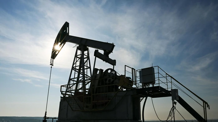 Переломный момент: цены нефть обвалились до минимума за 4 месяца из-за избытка сырья