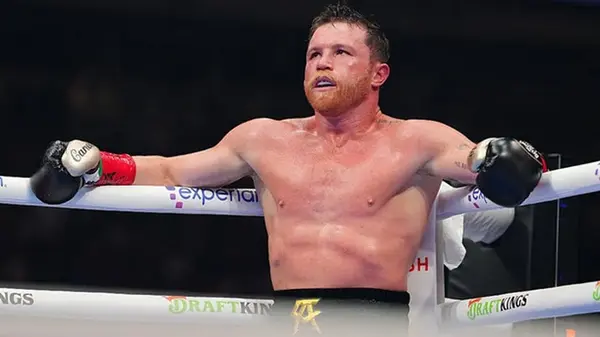 Альварес нуждается в операции после поражения от Кроуфорда